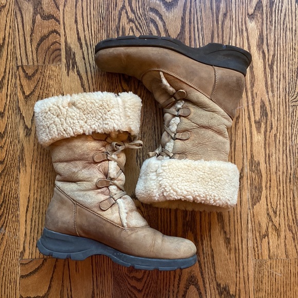 La Canadienne Shearling and Suede Winter Boots - Picture 6 of 6